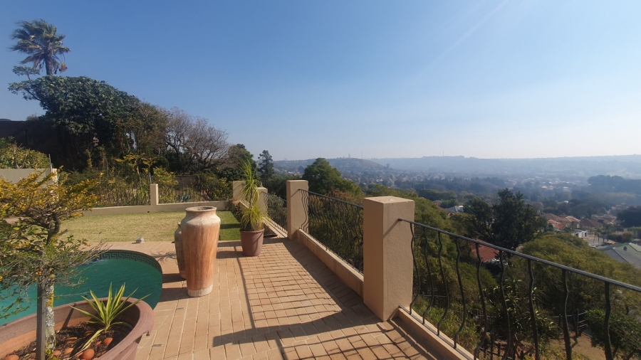 5 Bedroom Property for Sale in Kensington Gauteng