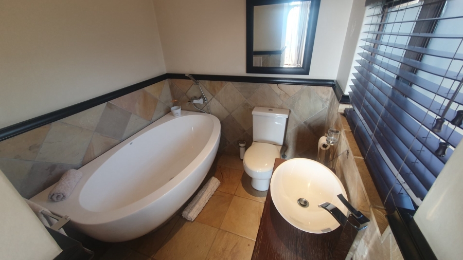 5 Bedroom Property for Sale in Kensington Gauteng