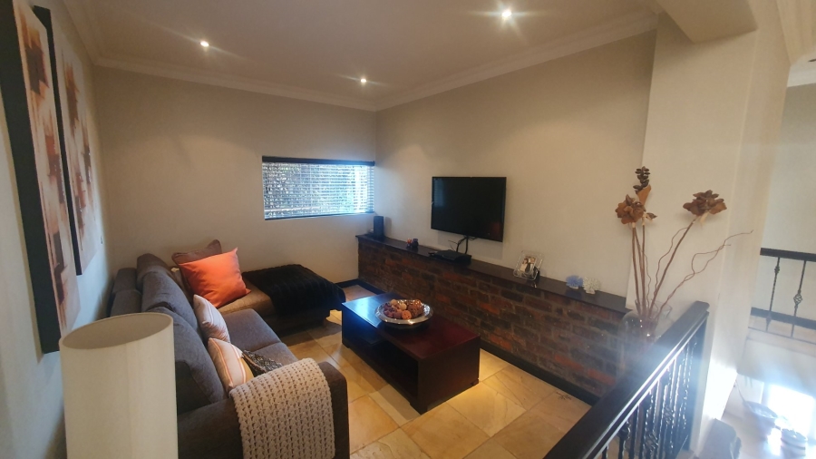 5 Bedroom Property for Sale in Kensington Gauteng