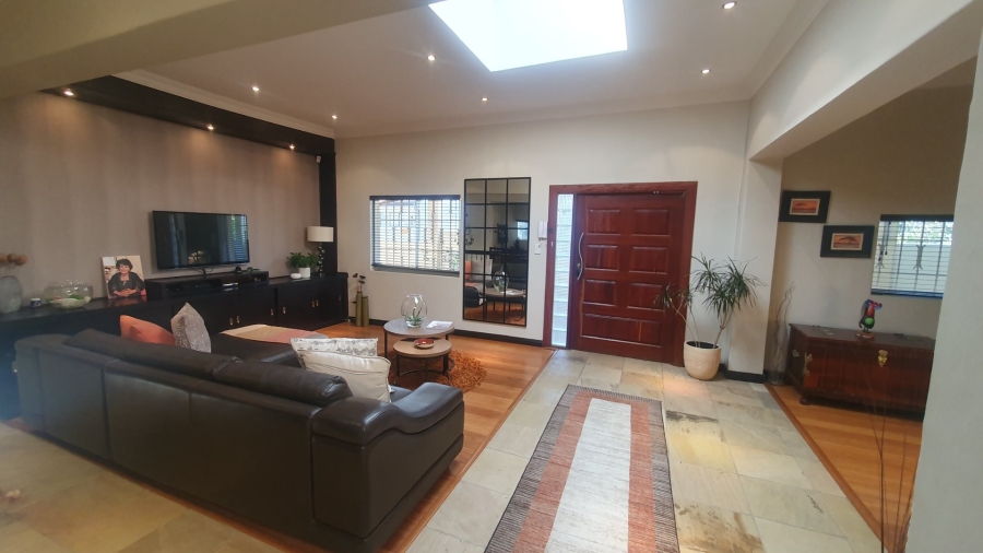 5 Bedroom Property for Sale in Kensington Gauteng