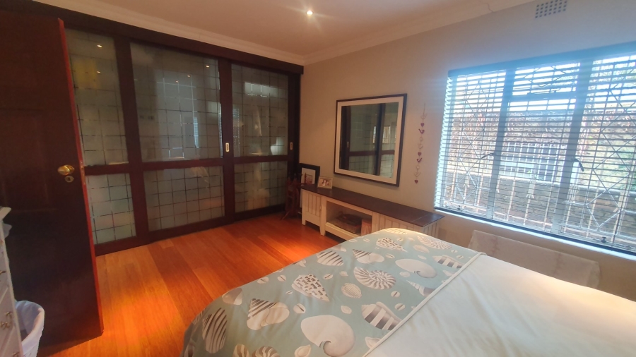 5 Bedroom Property for Sale in Kensington Gauteng