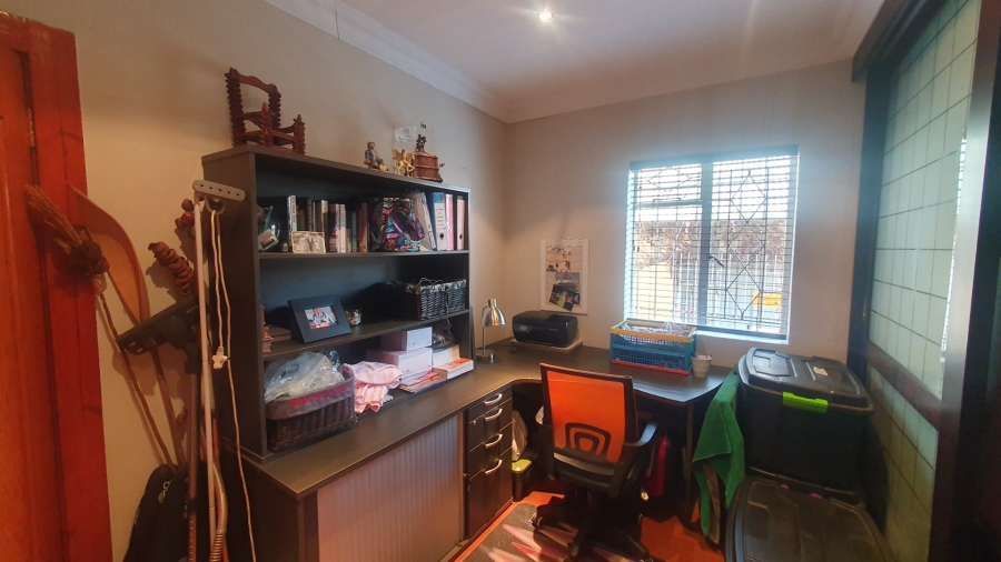 5 Bedroom Property for Sale in Kensington Gauteng