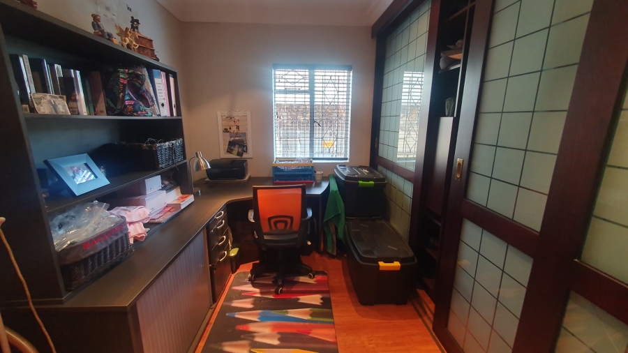 5 Bedroom Property for Sale in Kensington Gauteng