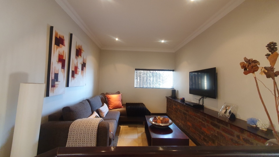 5 Bedroom Property for Sale in Kensington Gauteng
