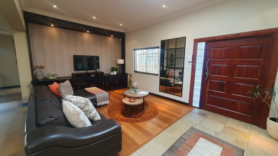 5 Bedroom Property for Sale in Kensington Gauteng