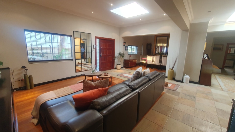 5 Bedroom Property for Sale in Kensington Gauteng
