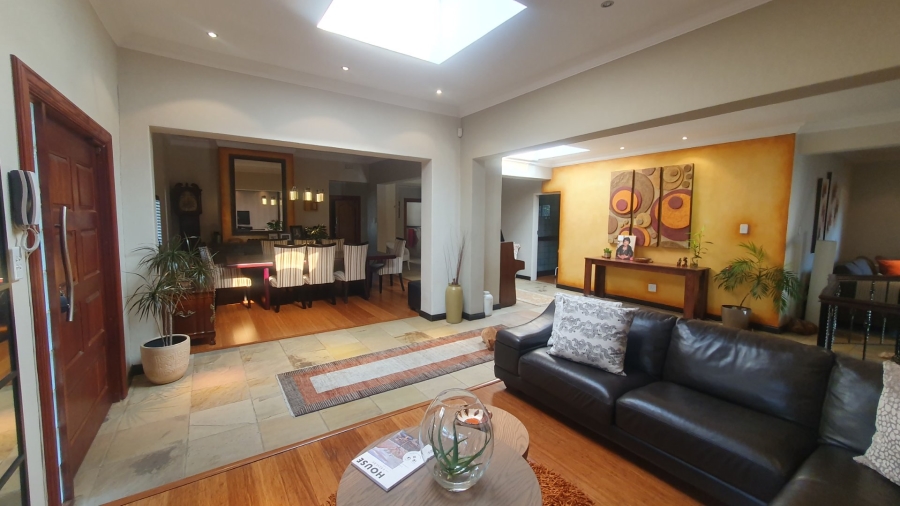 5 Bedroom Property for Sale in Kensington Gauteng