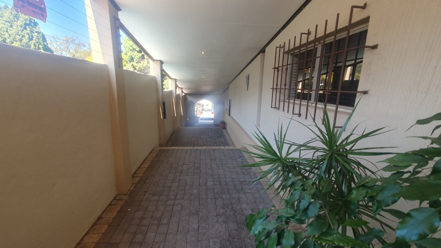 5 Bedroom Property for Sale in Kensington Gauteng