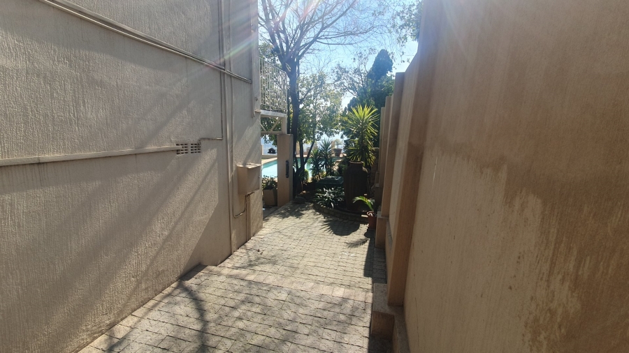 5 Bedroom Property for Sale in Kensington Gauteng