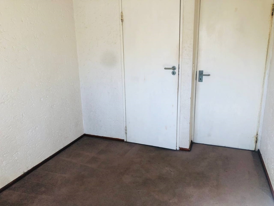 1 Bedroom Property for Sale in Observatory Gauteng