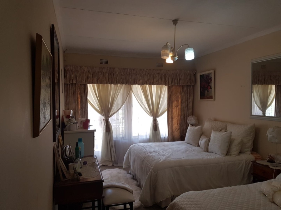 4 Bedroom Property for Sale in Kensington Gauteng