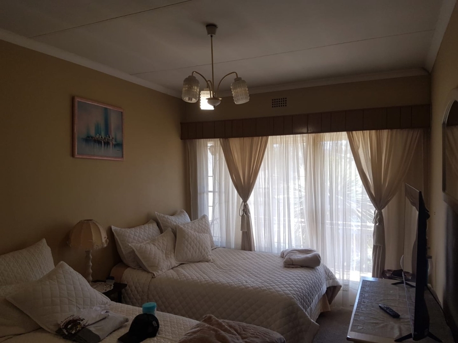 4 Bedroom Property for Sale in Kensington Gauteng