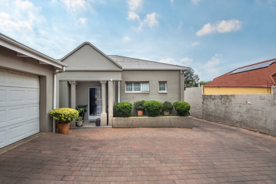 4 Bedroom Property for Sale in Kensington Gauteng