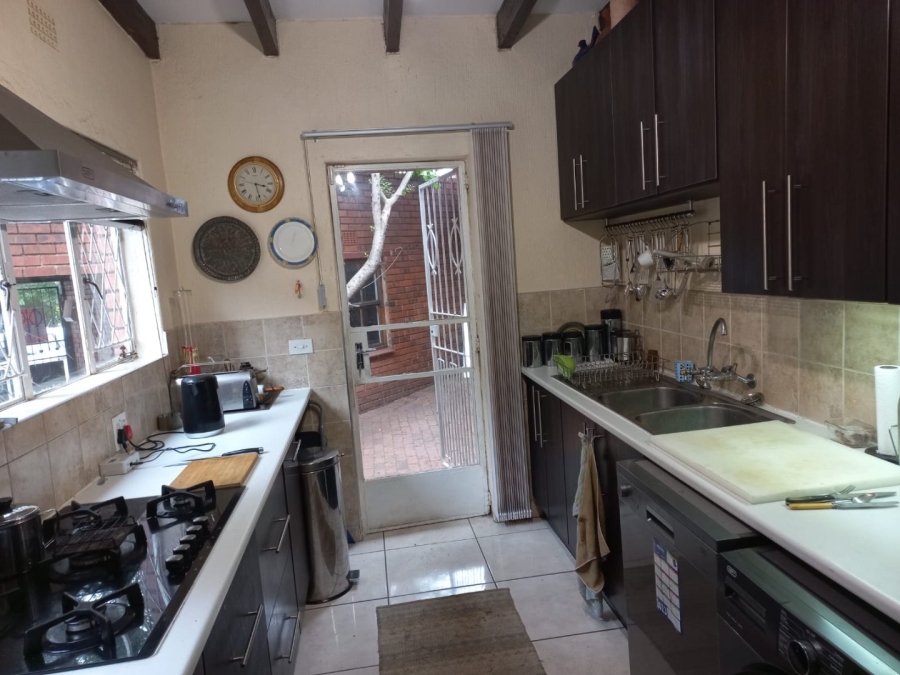 2 Bedroom Property for Sale in Cyrildene Gauteng