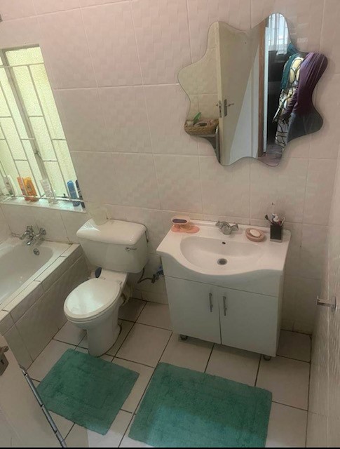 2 Bedroom Property for Sale in Cyrildene Gauteng
