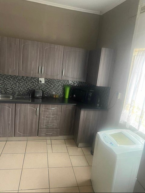 2 Bedroom Property for Sale in Cyrildene Gauteng