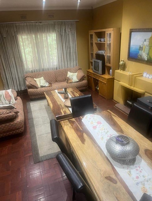 2 Bedroom Property for Sale in Cyrildene Gauteng