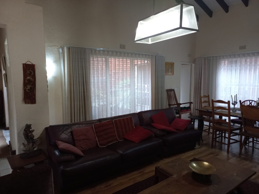 2 Bedroom Property for Sale in Cyrildene Gauteng