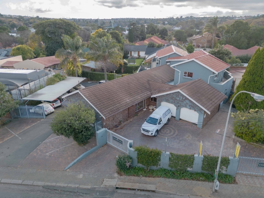 5 Bedroom Property for Sale in Eastleigh Gauteng