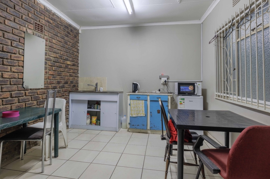 5 Bedroom Property for Sale in Eastleigh Gauteng