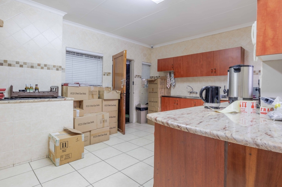5 Bedroom Property for Sale in Eastleigh Gauteng