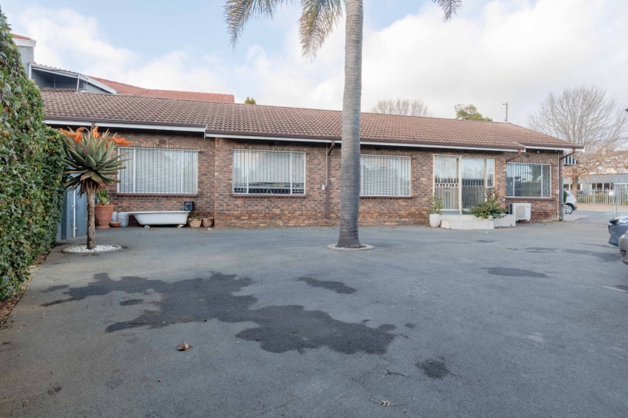5 Bedroom Property for Sale in Eastleigh Gauteng