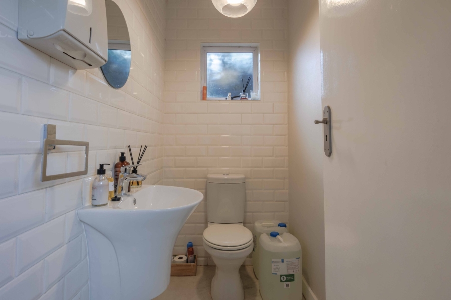 5 Bedroom Property for Sale in Eastleigh Gauteng
