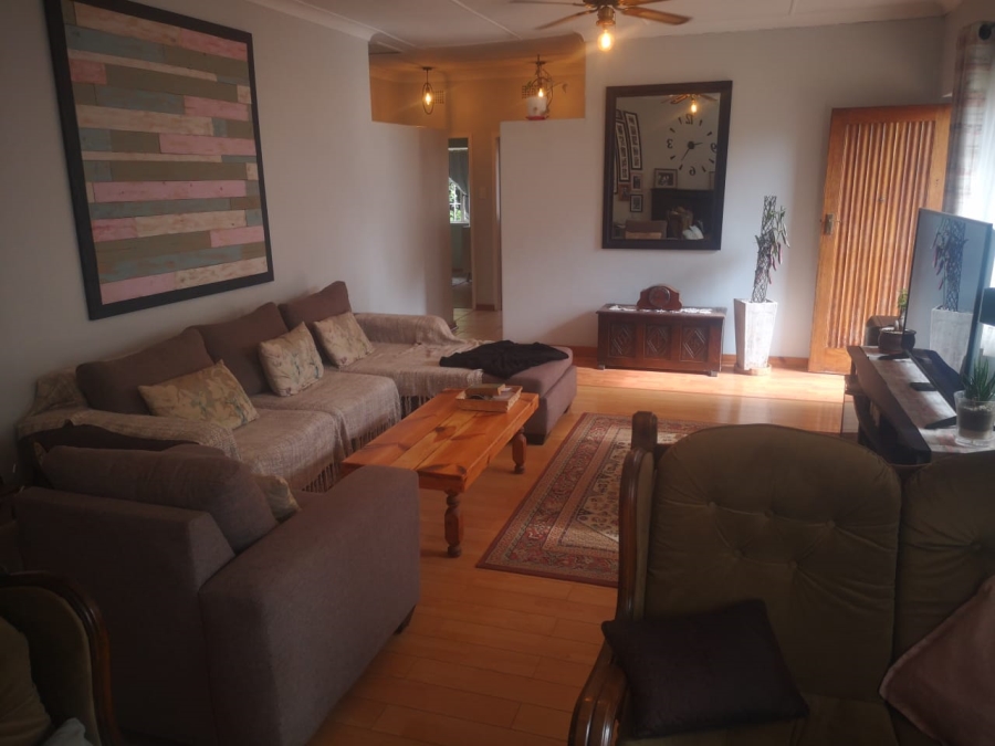 6 Bedroom Property for Sale in Primrose Hill Gauteng