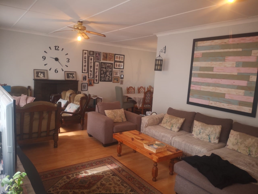 6 Bedroom Property for Sale in Primrose Hill Gauteng