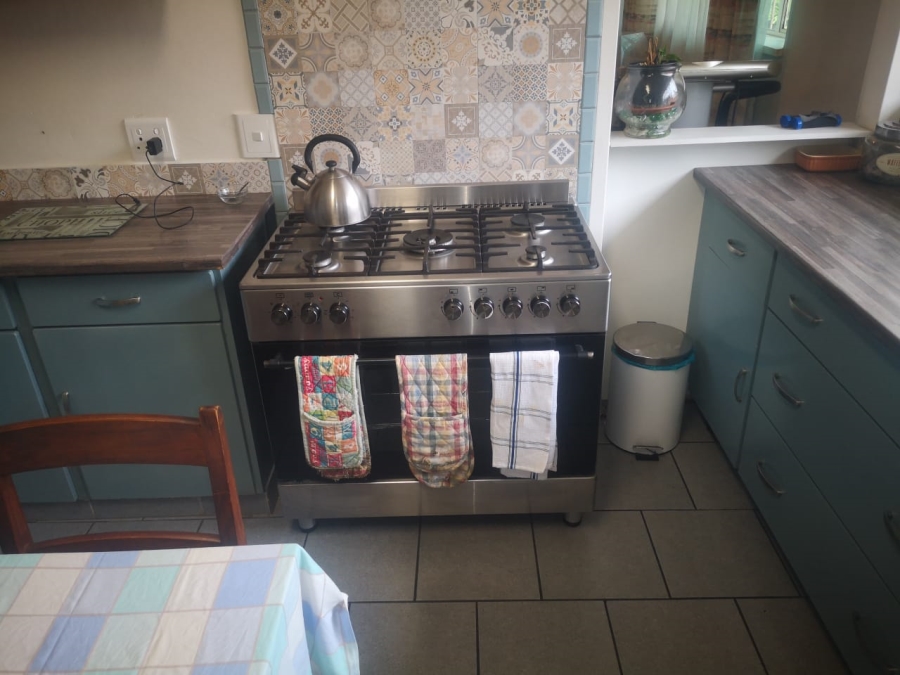 6 Bedroom Property for Sale in Primrose Hill Gauteng