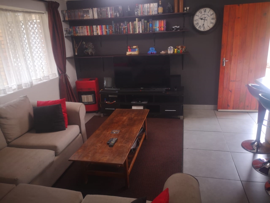 6 Bedroom Property for Sale in Primrose Hill Gauteng