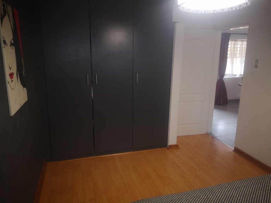 6 Bedroom Property for Sale in Primrose Hill Gauteng