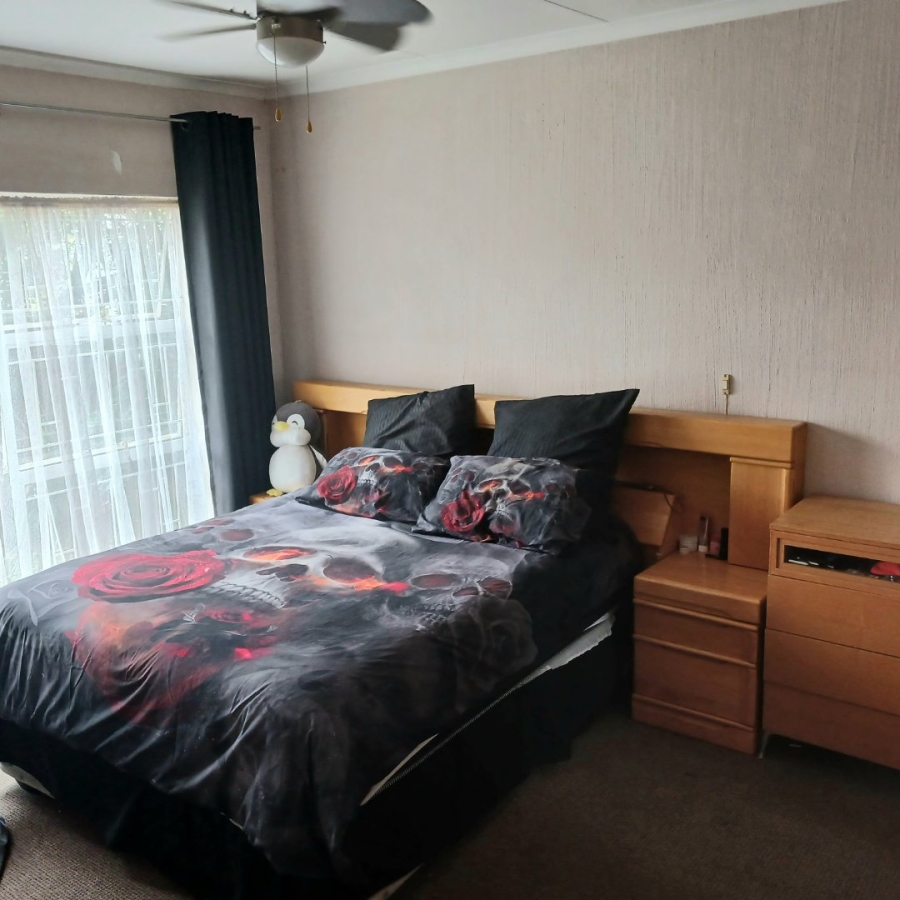 4 Bedroom Property for Sale in Edenvale Central Gauteng