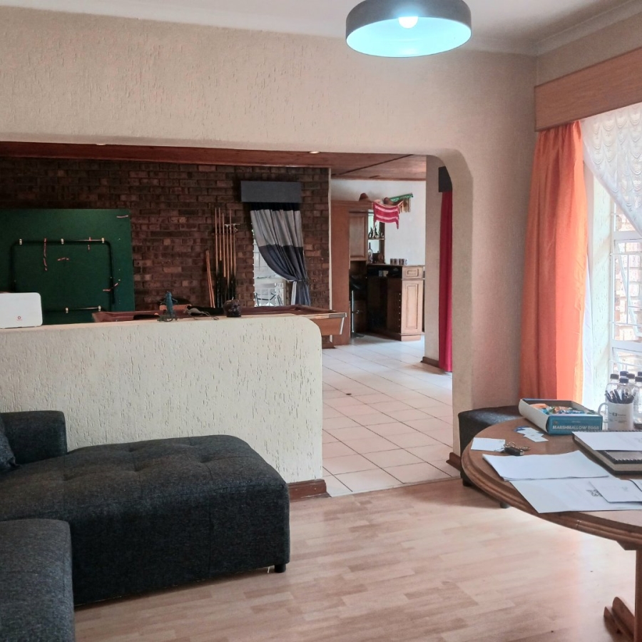 4 Bedroom Property for Sale in Edenvale Central Gauteng