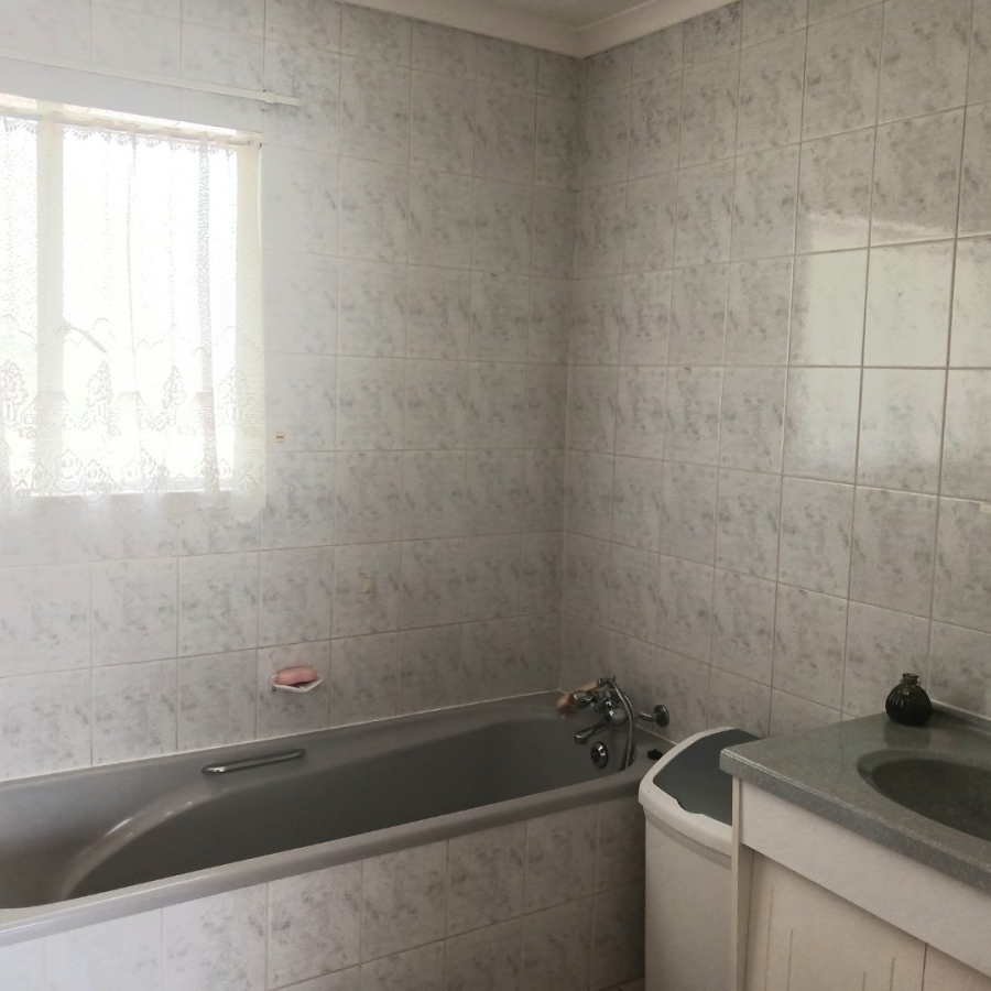 4 Bedroom Property for Sale in Edenvale Central Gauteng