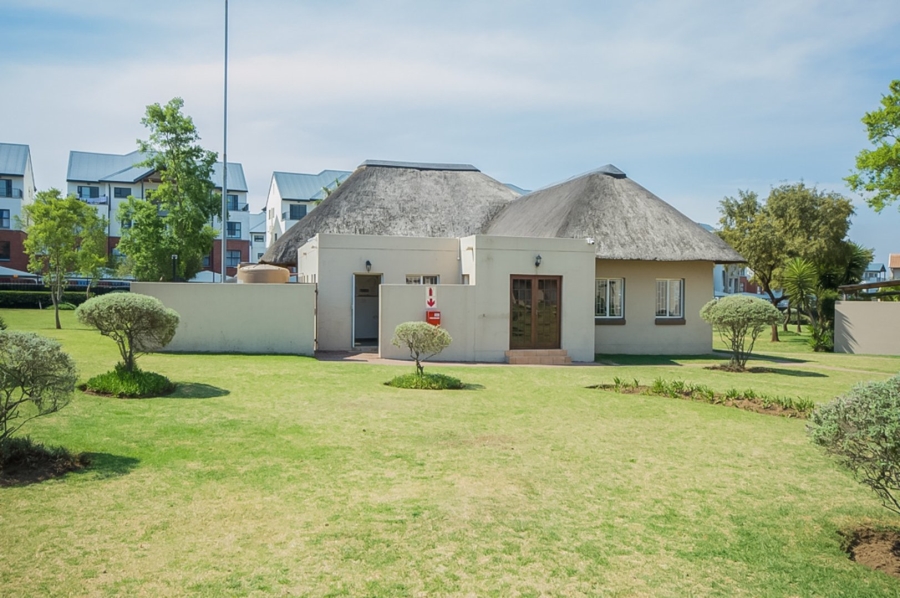 2 Bedroom Property for Sale in Greenstone Hill Gauteng