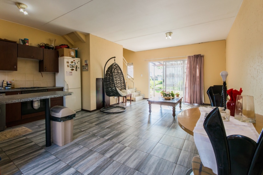 2 Bedroom Property for Sale in Greenstone Hill Gauteng