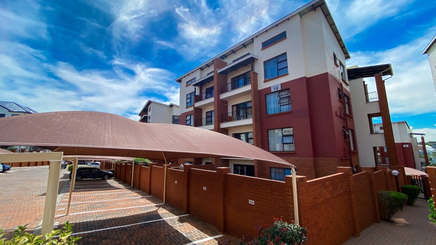 2 Bedroom Property for Sale in Greenstone Hill Gauteng