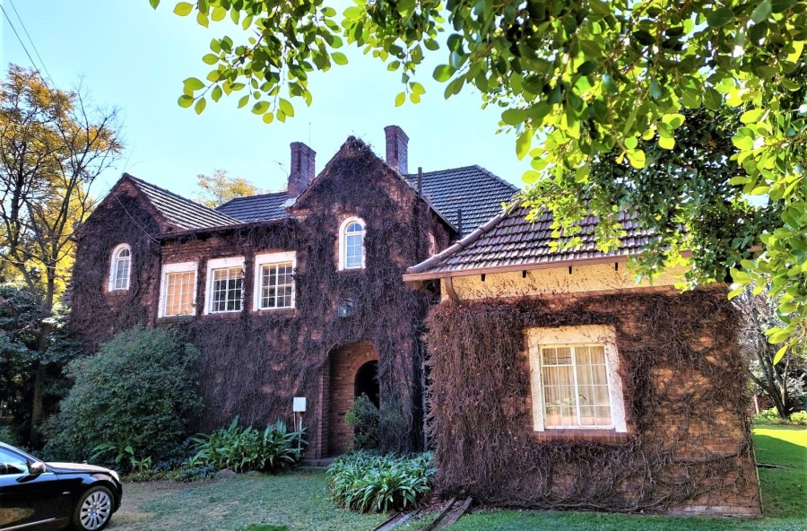 5 Bedroom Property for Sale in Sandhurst Gauteng