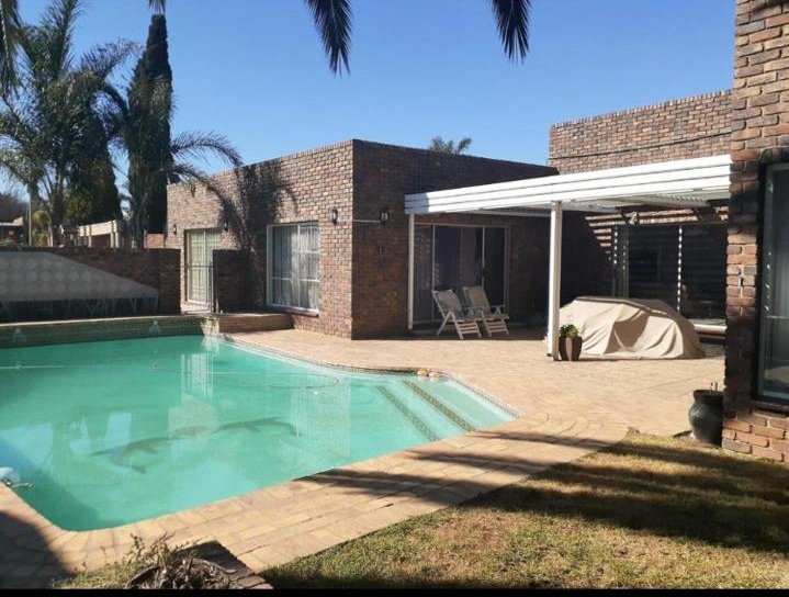 3 Bedroom Property for Sale in Sunward Park Gauteng