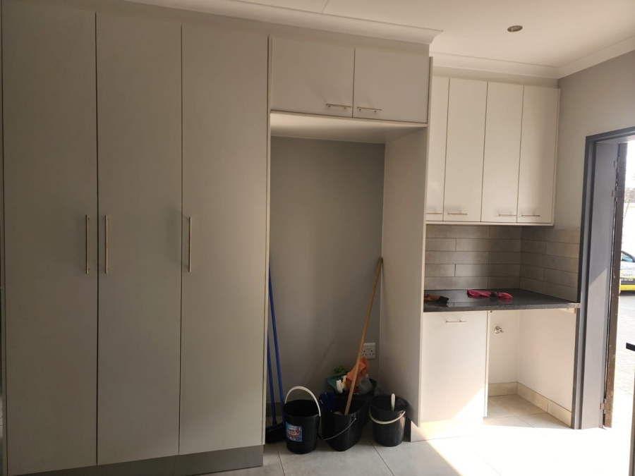 To Let 2 Bedroom Property for Rent in Witfield Gauteng