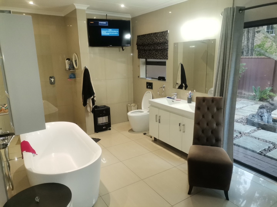 3 Bedroom Property for Sale in Sunward Park Gauteng