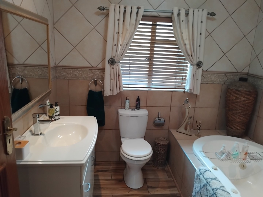 4 Bedroom Property for Sale in Solheim Gauteng