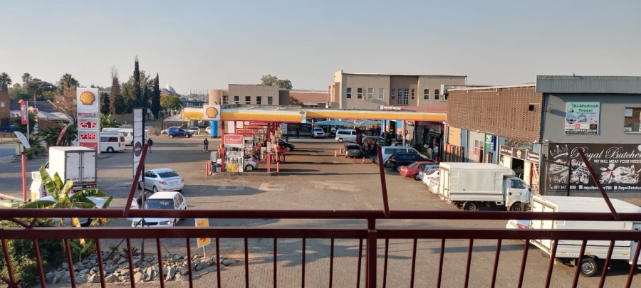 To Let commercial Property for Rent in Lenasia Ext 8 Gauteng