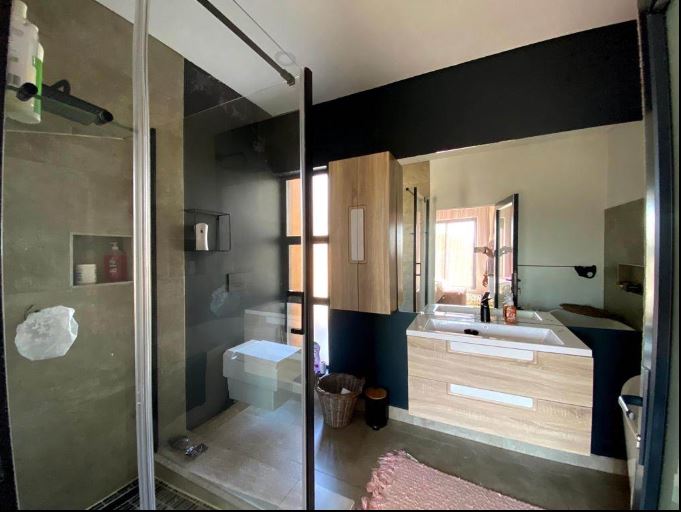 3 Bedroom Property for Sale in Edenvale Central Gauteng
