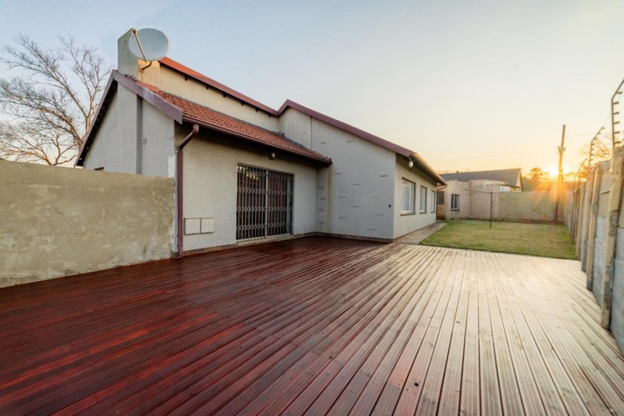 To Let 3 Bedroom Property for Rent in Ravensklip Gauteng