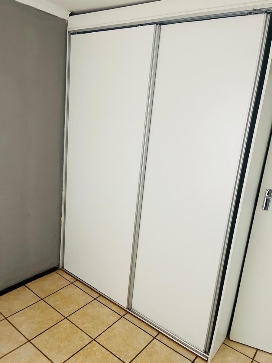 To Let 2 Bedroom Property for Rent in Protea Glen Gauteng