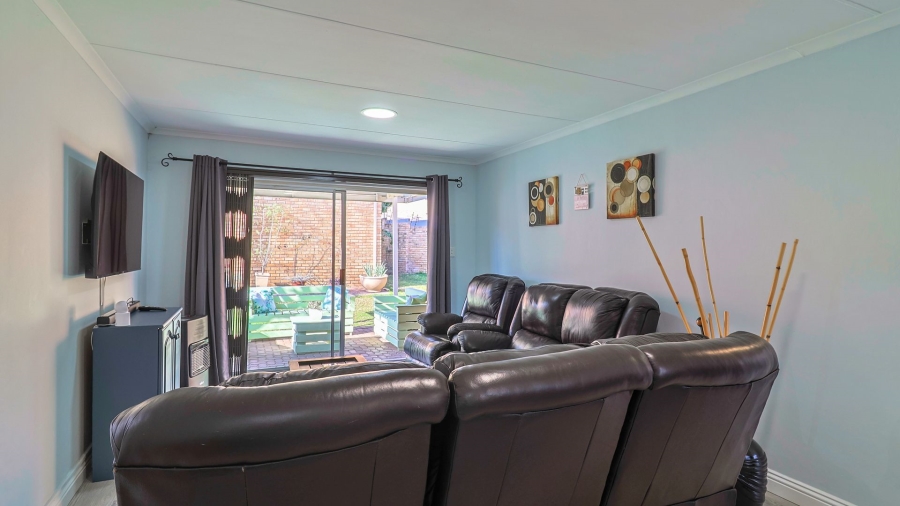 3 Bedroom Property for Sale in Wilgeheuwel Gauteng