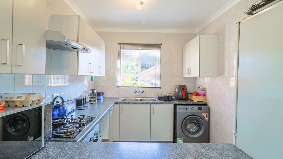 3 Bedroom Property for Sale in Wilgeheuwel Gauteng