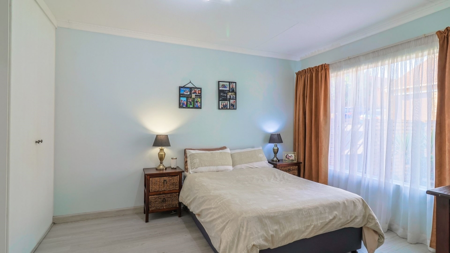 3 Bedroom Property for Sale in Wilgeheuwel Gauteng